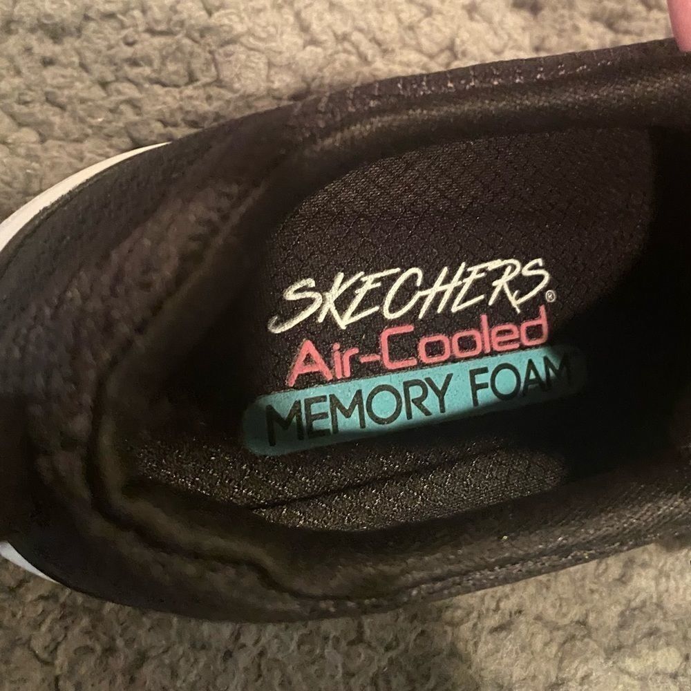 Sketchers Lite Weight Black Sneakers Sz 10 Woman’s - Picture 12 of 12
